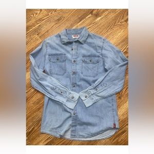 Wrangler Denim Shirt. Size small.  Wooden buttons.  Wrangler